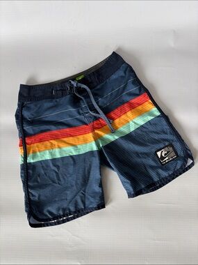 QUIKSILVER BOYS SWIM TRUNKS/BOARD SHORTS SIZE 25